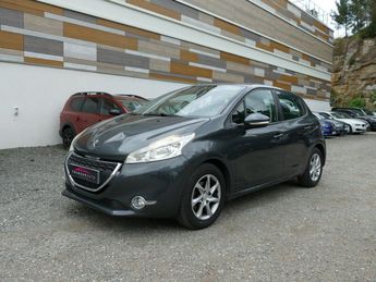  Voir détails -Peugeot 208 1.2 82 Ch ACTIVE BVM5 à  La Ciotat (13)