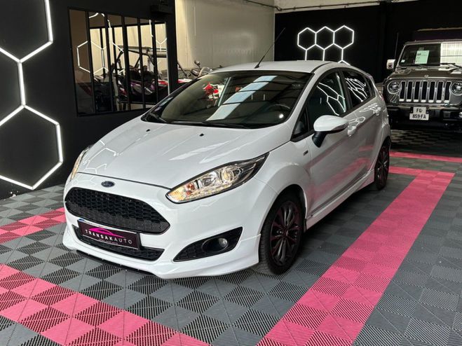 Ford Fiesta ST-Line 125 ch 1re Main - Radar AR - Cl Blanc de 2017
