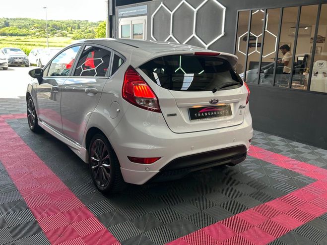 Ford Fiesta ST-Line 125 ch 1re Main - Radar AR - Cl Blanc de 2017