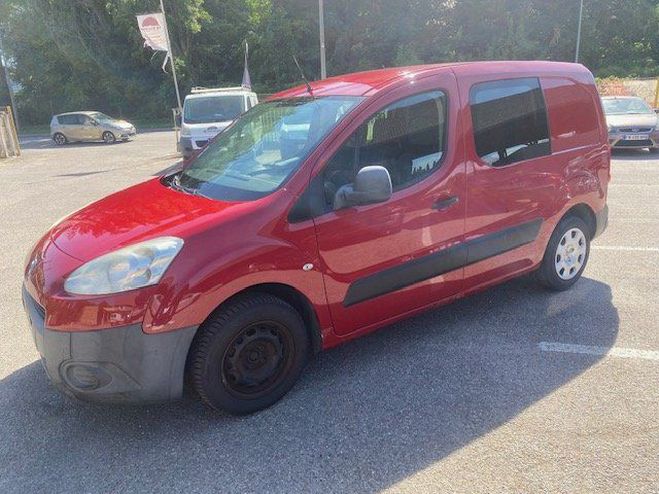 Peugeot Partner 1.6 HDI 90ch - 8V TURBO Rouge Laqu de 2012