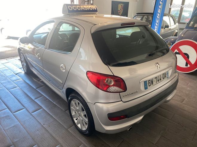 Peugeot 206 1,4 75 Sportium 5 Portes Gris de 2010