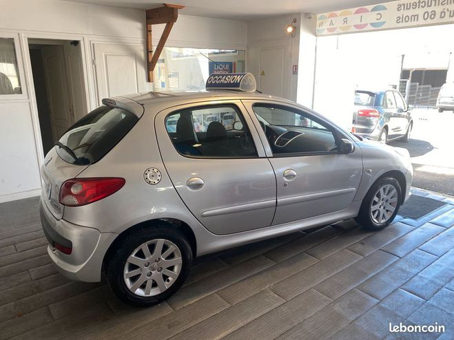 Peugeot 206 1,4 75 Sportium 5 Portes Gris de 2010
