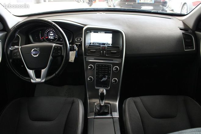 Volvo XC60 (2) D4 181 MOMENTUM Garantie 12M P&MO Gris de 2015