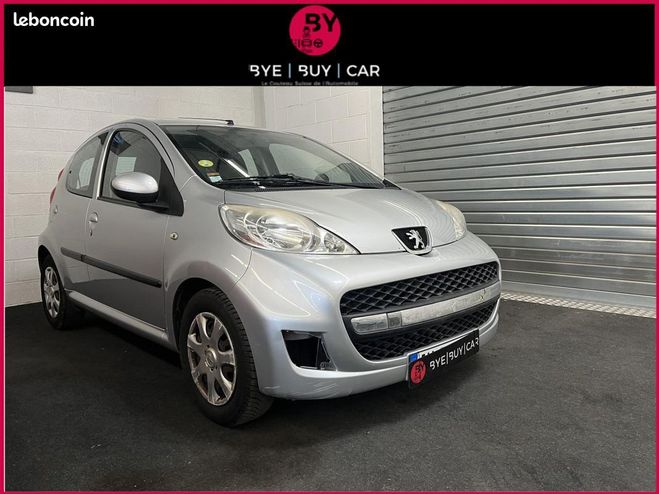 Peugeot 107 1.0 70 trendy Gris de 2010