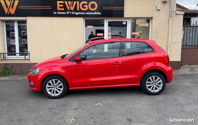 Volkswagen Polo 1.0 60 CONFORT LINE FAIBLE KILOMETRAGE Rouge de 2015