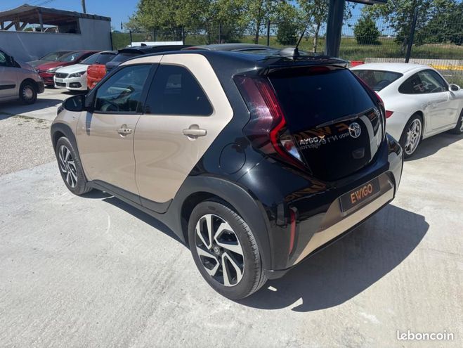 Toyota Aygo x 1.0 VVTI 72 ch DESIGN Beige de 2022