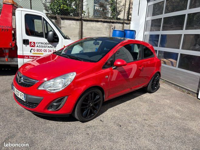 Opel Corsa 1.4 100 cv Twinport 1 re main Rouge de 2011