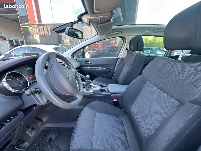 Peugeot 3008 1.6 HDI112 FAP PREMIUM PACK Beige de 2010