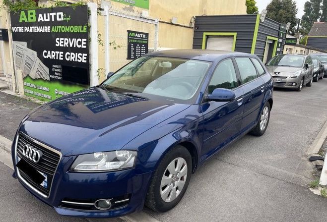 Audi A3 1.6 TDI 105CH DPF START/STOP AMBITION LU  de 2011