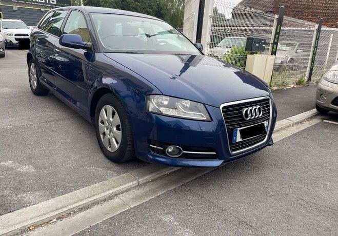 Audi A3 1.6 TDI 105CH DPF START/STOP AMBITION LU  de 2011