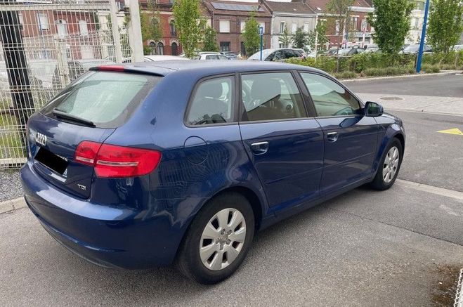 Audi A3 1.6 TDI 105CH DPF START/STOP AMBITION LU  de 2011