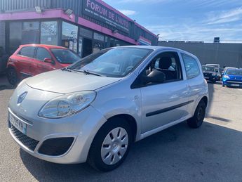  Voir détails -Renault Twingo II 1.2 LEV 16V 75 ACCESS ECO2 EURO5 à Coignières (78)