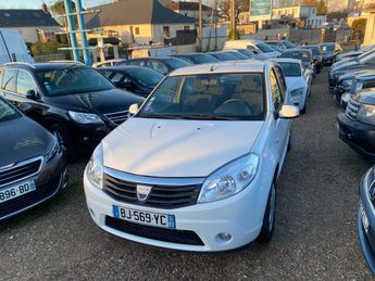  Voir détails -Dacia Sandero 1.2 16V 75 eco2 à vreux (27)