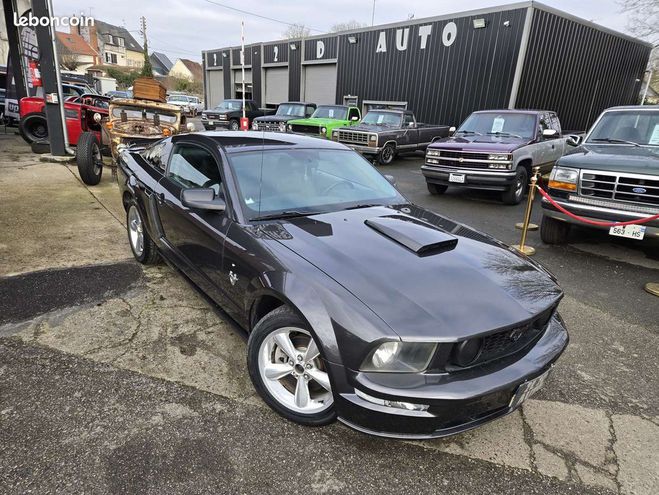 Ford Mustang GT 4.6 V8 305ch homologue Gris de 2009