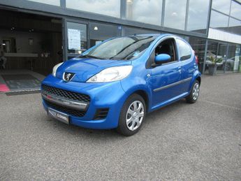  Voir détails -Peugeot 107 1.0e 12V 68ch Urban à Aubire (63)