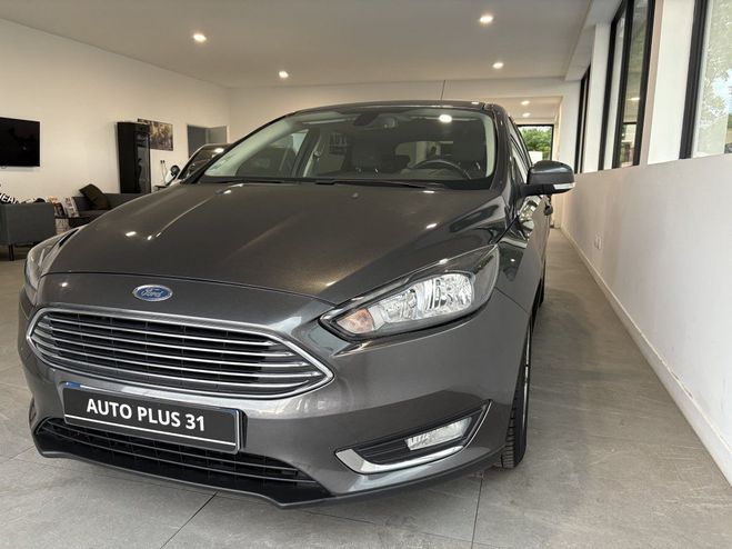Ford Focus 1.0 SCTi 125 Titanium GRIS de 2017