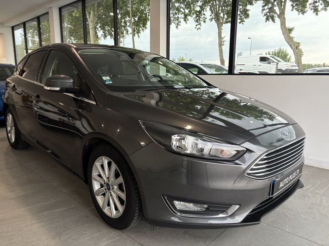 Ford Focus 1.0 SCTi 125 Titanium GRIS de 2017