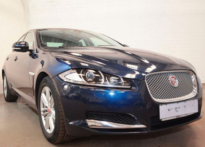 Jaguar XF V6 3.0 D 240 BVA8 Luxe *GARANTIE 12 MOIS bleu mtal de 2014