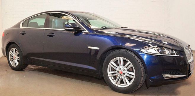 Jaguar XF V6 3.0 D 240 BVA8 Luxe *GARANTIE 12 MOIS bleu mtal de 2014