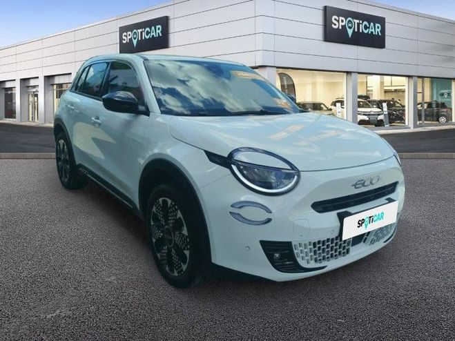 Fiat 600 1.2 Hybrid 100ch La Prima DCT6 Ice White de 2024