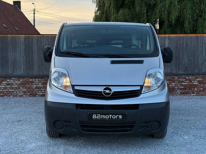 Opel Vivaro / 2.0cdti / airco / trekhaak / 136000km  Gris de 2012