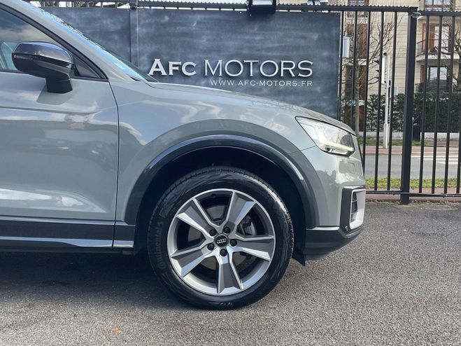 Audi Q2 design S-tronic Gris de 2018