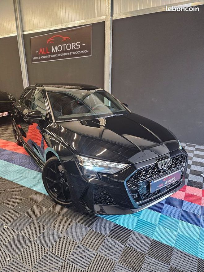 Audi RS3 sportback facelift 8y 2.5 tfsi 400ch Noir de 2025