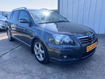 Voir détails -Toyota Avensis 2.2 D4D 177CH CUIR / GPS / MOTEUR A CHAI à Berck (62)
