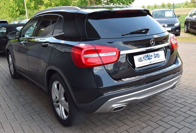 Mercedes Classe GLA I (X156) 220 CDI Fascination 7G-DCT *GAR noir mtal de 2015