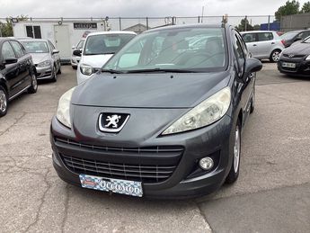  Voir détails -Peugeot 207 1.4 Tendance à Calais (62)