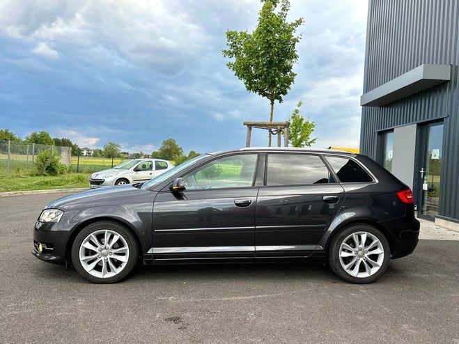 Audi A3 SPORTBACK 1.6 TDI 105CH DPF START/STOP A Noir Mtallis de 2011