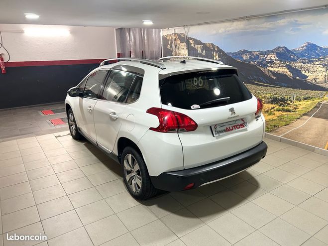 Peugeot 2008 1.2 VTi 110ch Blanc de 2015