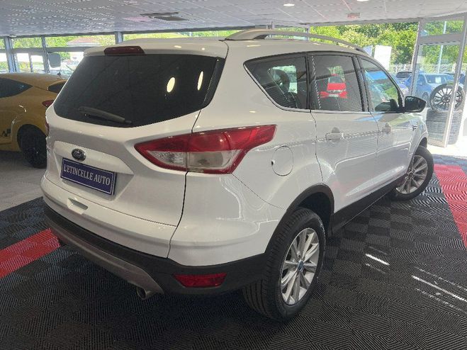 Ford Kuga 2.0 TDCi 150 SetS 4x4 Titanium Powershif Blanc de 2015