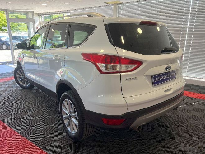 Ford Kuga 2.0 TDCi 150 SetS 4x4 Titanium Powershif Blanc de 2015