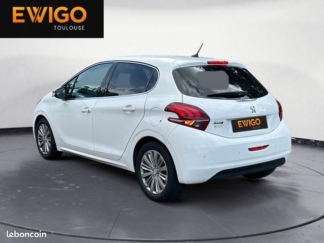 Peugeot 208 GENERATION-I 1.2 PURETECH 80 ALLURE Blanc de 2018