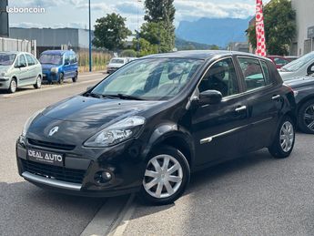  Voir détails -Renault Clio III (2) 1.2 ess 75 Expression Clim Crit' à Saint-Martin-d'Hres (38)