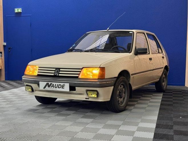 Peugeot 205 GL PHASE 1 1.1 50 CH BEIGE de 1986