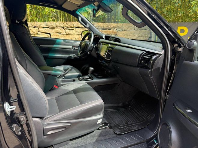 Toyota HI LUX X-TRA CAB 4WD 2.8L 204 D-4D BVA LEGENDE Noir de 2022