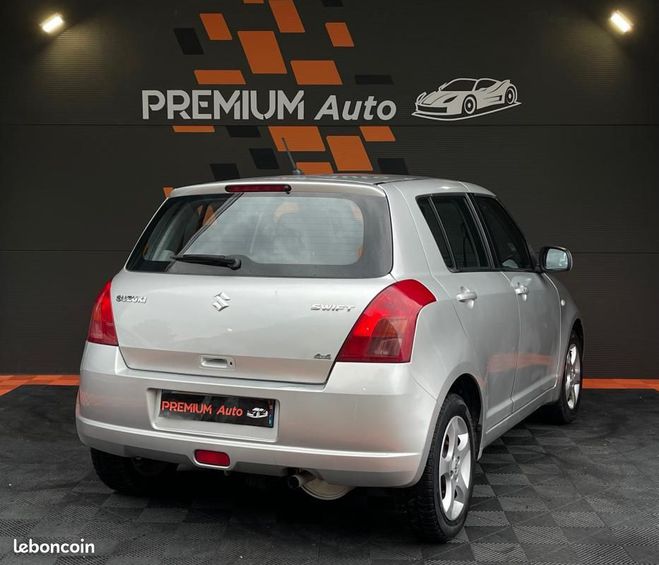 Suzuki Swift III 1.3 92 Cv 4x4 4 Roues motrices Clima Gris de 2006