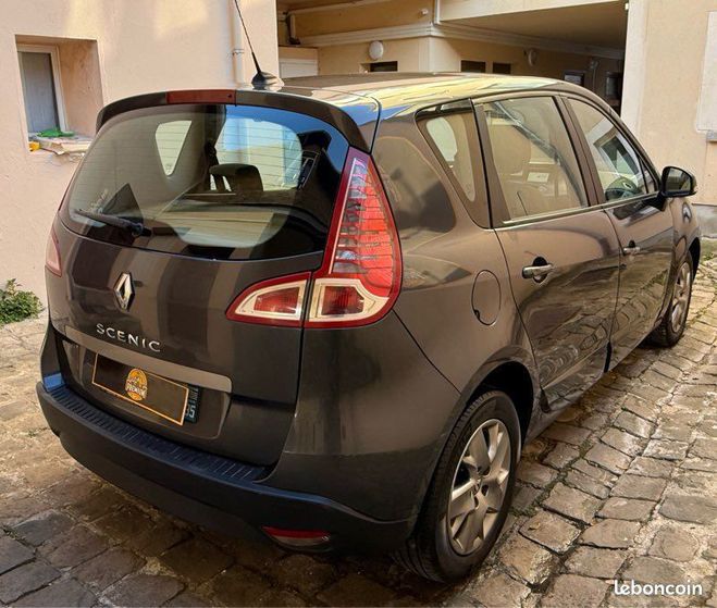 Renault Scenic III 1.4L 130cv Essence Gris de 2012