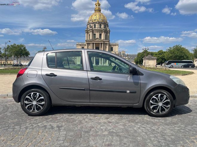 Renault Clio III dCi 70 eco2 Authentique Gris de 2009