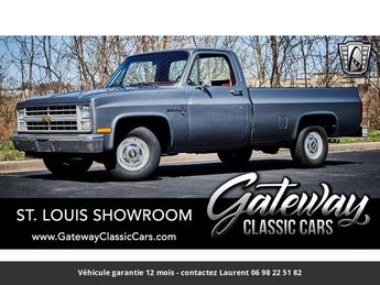  Voir détails -Chevrolet C10 305 ci v8 1986 tout compris à Paris (75)