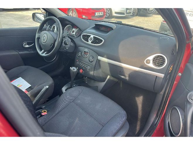 Renault Clio Clio 1.6 16V 110 Dynamique Proactive A Rouge de 2007