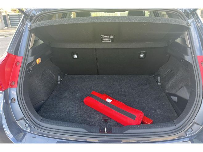 Toyota Auris Hybride 136h Feel! Grise de 2014