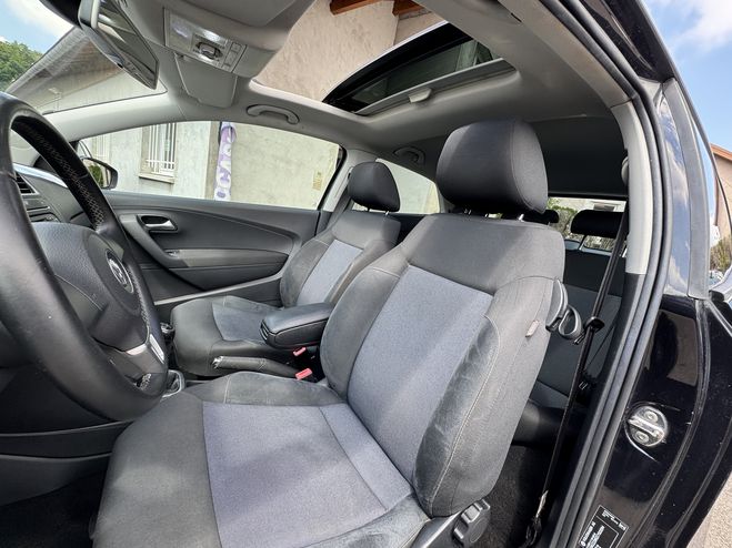 Volkswagen Polo 1.6 TDI 90CH FAP SPORTLINE 3P NOIR de 2011
