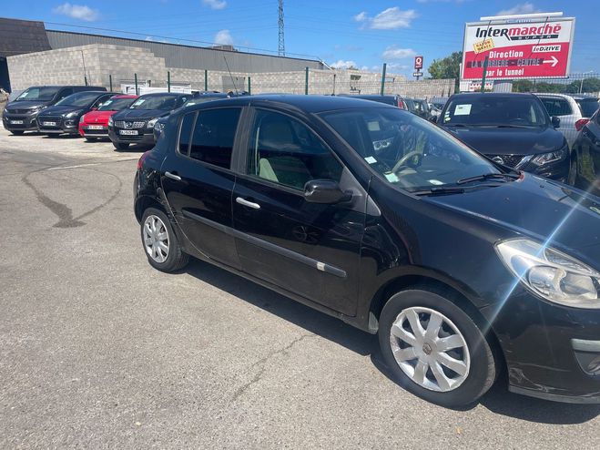 Renault Clio III 1.5 DCI 85 CONFORT DYNAMIQUE 5P Noir de 2007