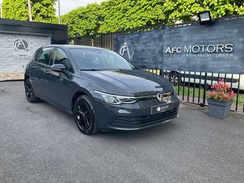  Voir détails -Volkswagen Golf VIII Berline 110 Ch BVM6 Life à Saint-Maur-des-Fosss (94)