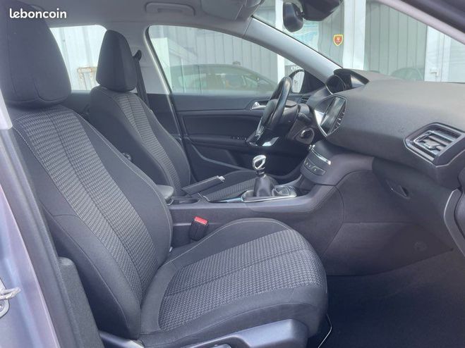 Peugeot 308 hdi 130 active business Gris de 2018