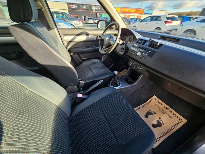 Suzuki Swift 1.3 VVT 92cv GLX 5p GRIS de 2005