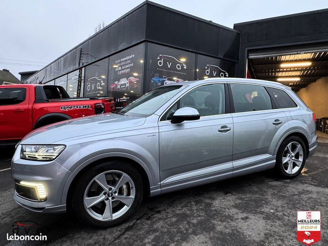 Audi Q7 E Tron 373 ch AVUS Gris de 2017